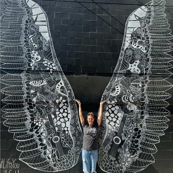 Meet your Posher, Dawn - Picture 4 of 4